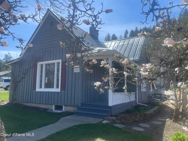 $425,000 | 7042 Oak Street, Bonners Ferry, ID 83805