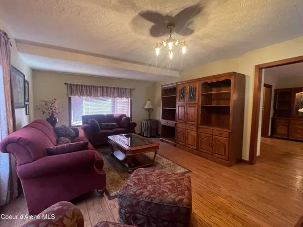 $425,000 | 7042 Oak Street, Bonners Ferry, ID 83805