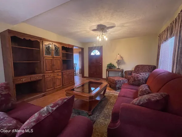 $425,000 | 7042 Oak Street, Bonners Ferry, ID 83805
