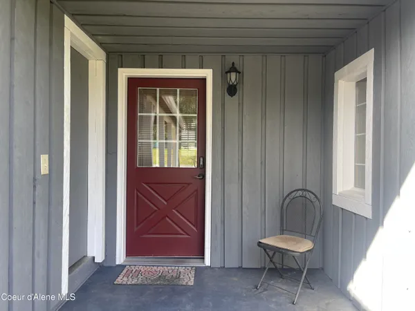$425,000 | 7042 Oak Street, Bonners Ferry, ID 83805