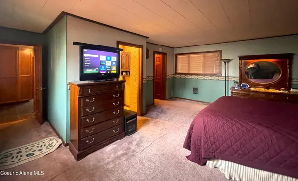 $425,000 | 7042 Oak Street, Bonners Ferry, ID 83805