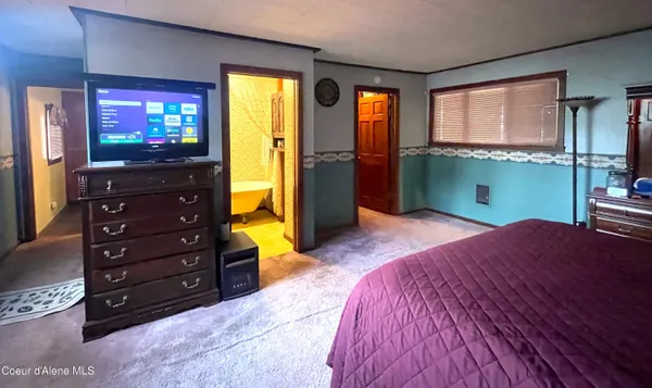 $425,000 | 7042 Oak Street, Bonners Ferry, ID 83805