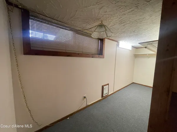 $425,000 | 7042 Oak Street, Bonners Ferry, ID 83805