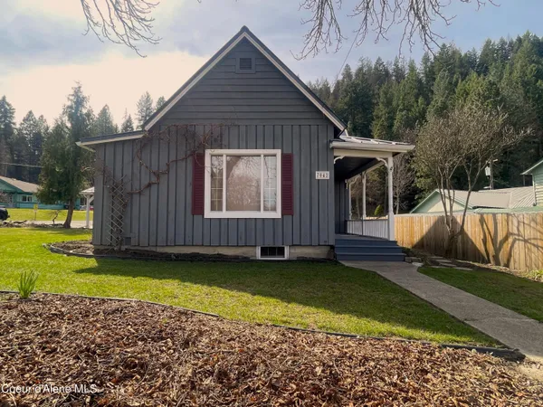 $425,000 | 7042 Oak Street, Bonners Ferry, ID 83805