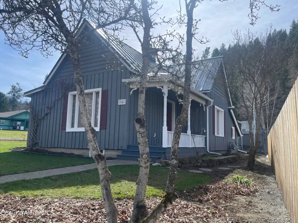 $425,000 | 7042 Oak Street, Bonners Ferry, ID 83805