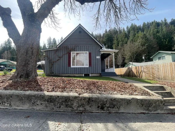 $425,000 | 7042 Oak Street, Bonners Ferry, ID 83805