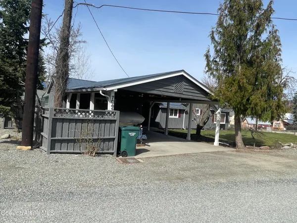 $425,000 | 7042 Oak Street, Bonners Ferry, ID 83805