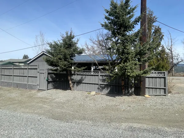 $425,000 | 7042 Oak Street, Bonners Ferry, ID 83805