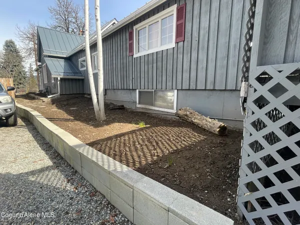 $425,000 | 7042 Oak Street, Bonners Ferry, ID 83805