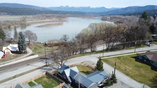 $425,000 | 7042 Oak Street, Bonners Ferry, ID 83805