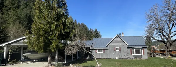 $425,000 | 7042 Oak Street, Bonners Ferry, ID 83805