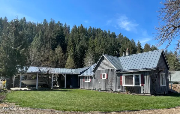 $425,000 | 7042 Oak Street, Bonners Ferry, ID 83805