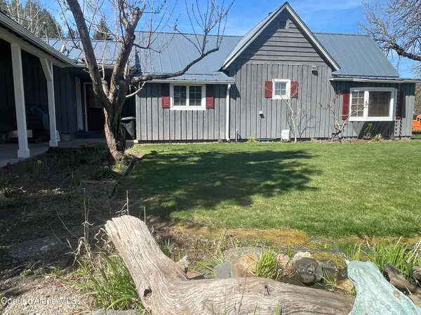 $425,000 | 7042 Oak Street, Bonners Ferry, ID 83805