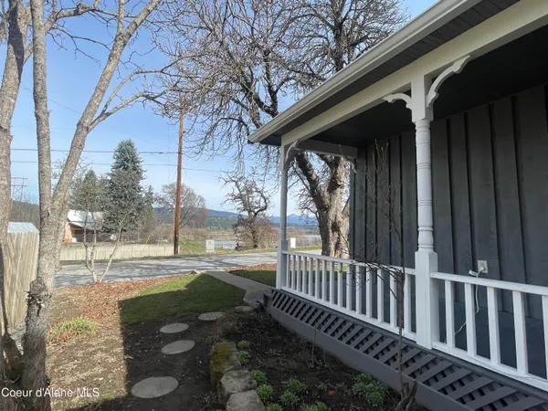 $425,000 | 7042 Oak Street, Bonners Ferry, ID 83805
