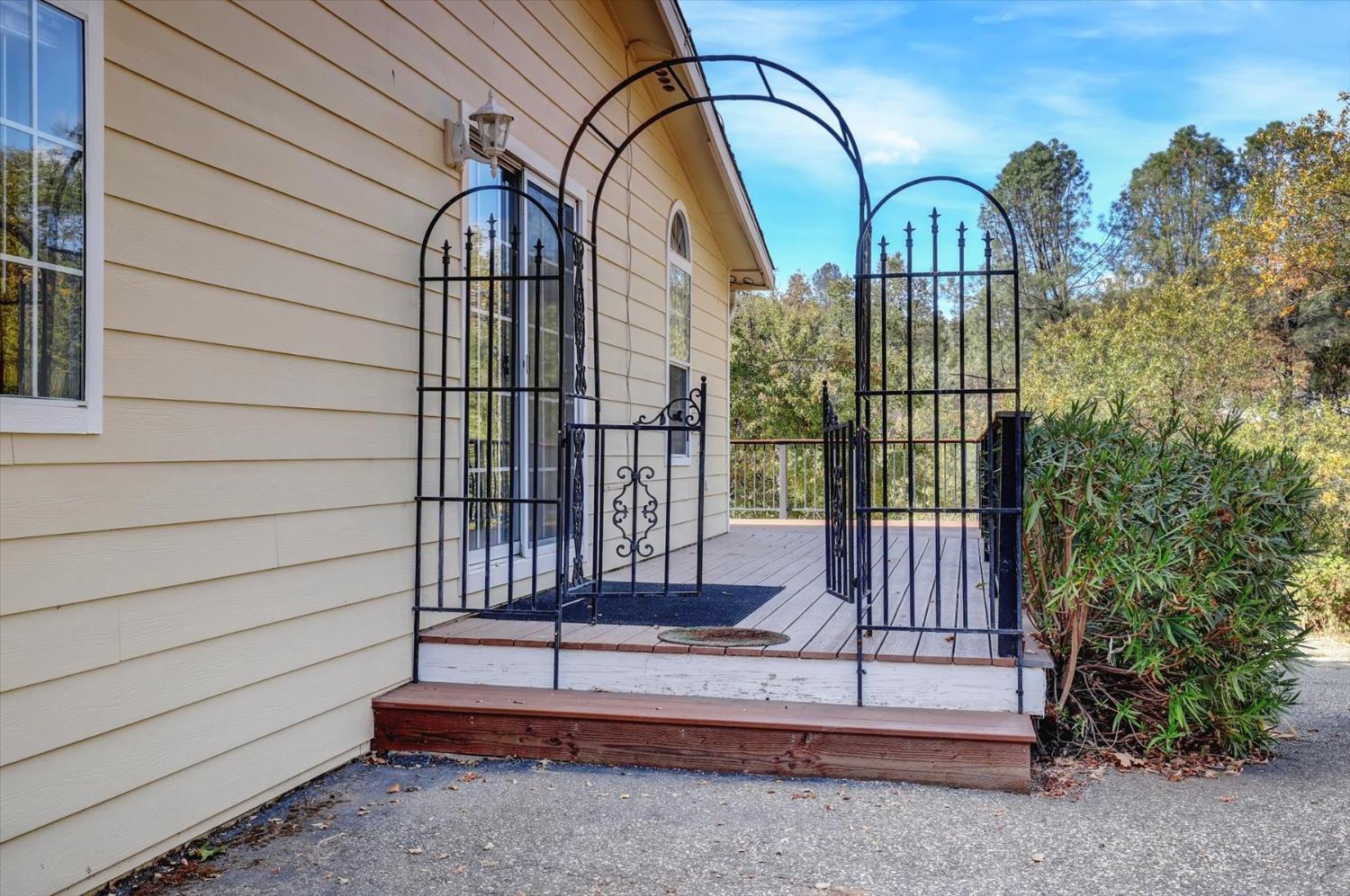 16260 Hillaire Road Rough and Ready, CA 95975 - Photo 38 of 45 a view of entryway