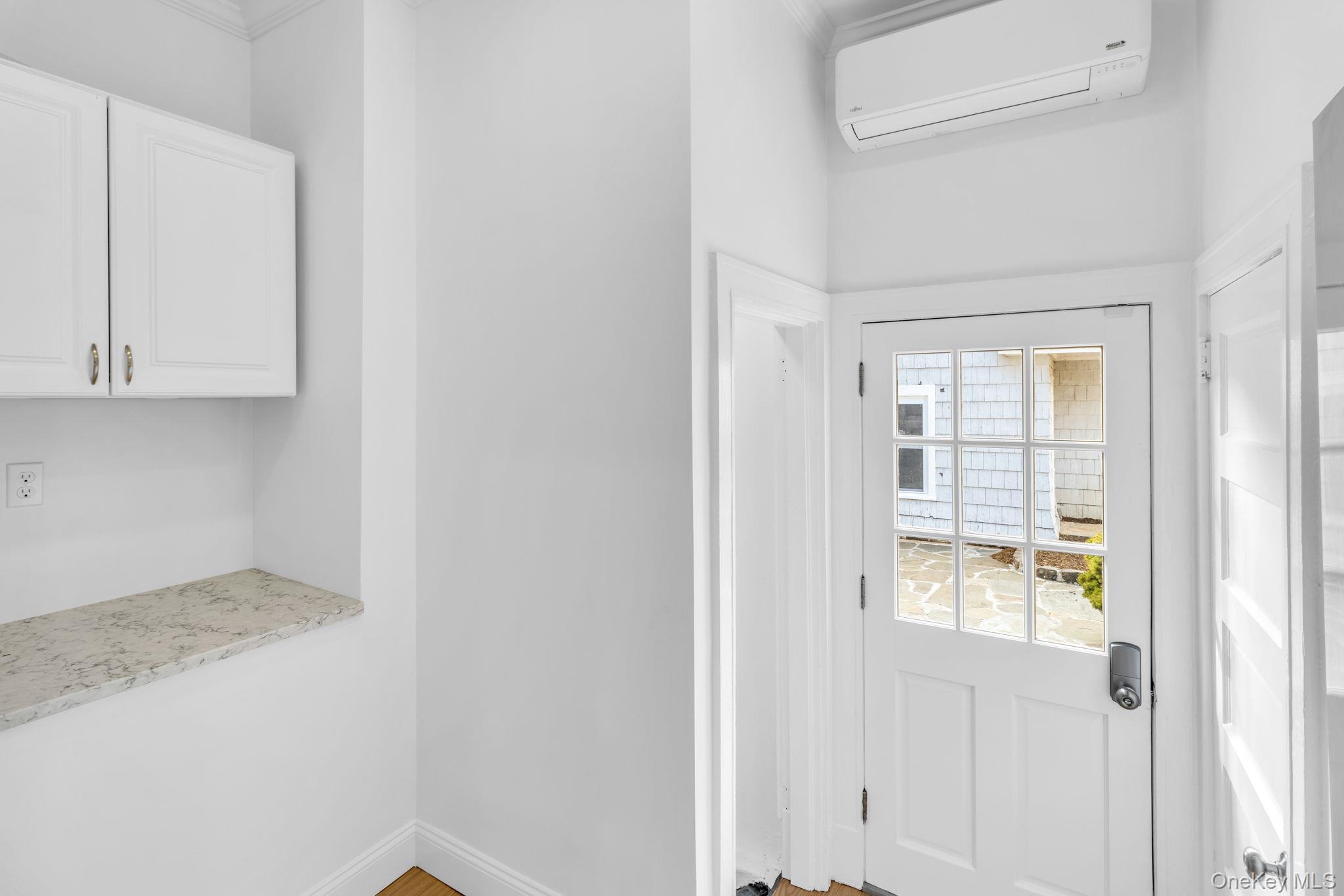 475 Dobbs Ferry Road White Plains, NY 10607 - Photo 13 of 29 a view of an empty room and window