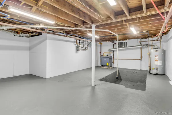 a view of a storage & utility room