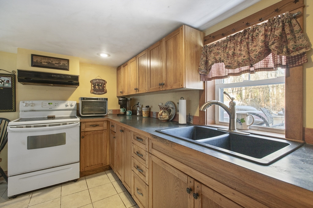 22 Mill Pond Road Pembroke, MA 02359 - Photo 17 of 25