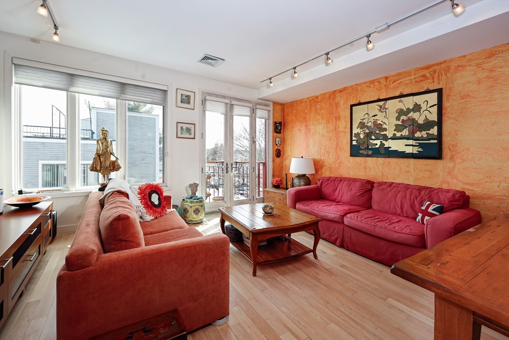 24 Bay State Road, Unit 20 Cambridge, MA 02138 - Photo 14 of 18 Gallery Image 14