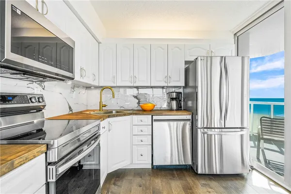 $849,000 | 3554 Ocean Drive, Unit 1101, Vero Beach, FL 32963