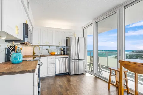 $849,000 | 3554 Ocean Drive, Unit 1101, Vero Beach, FL 32963