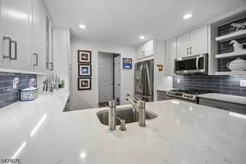 $459,000 | 9C Sentinel Court, Chatham, NJ 07928
