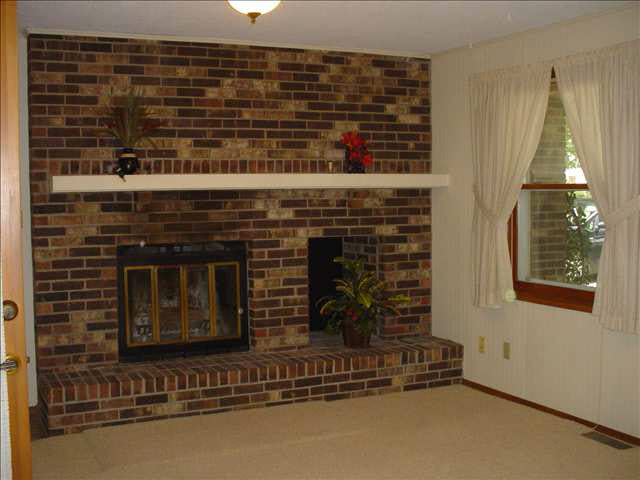 3805 West Riggin Road Muncie, IN 47304 - Photo 2 of 9 Gallery Image 2