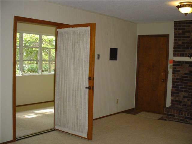 3805 West Riggin Road Muncie, IN 47304 - Photo 7 of 9 Gallery Image 7