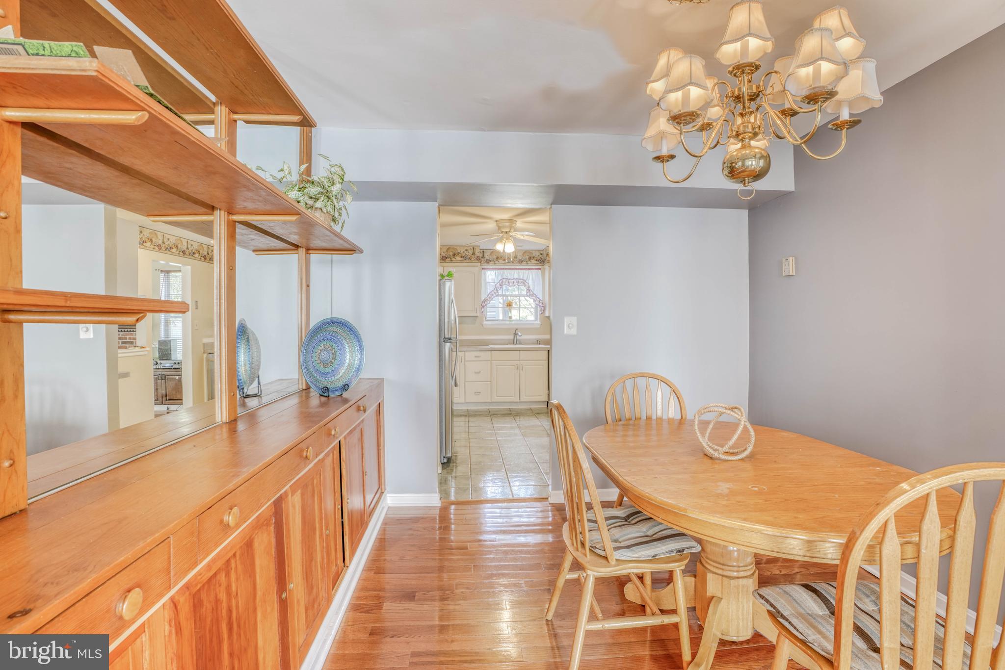 8605 Heathermill Road Baltimore, MD 21236 - Photo 15 of 50 DR - Pay attention on the space of the built-in