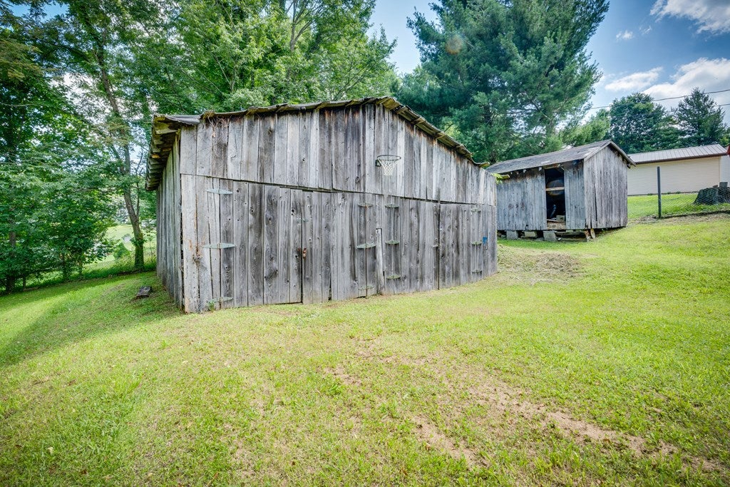 4521 Green Valley Road Lebanon, VA 24266 - Photo 21 of 22 Gallery Image 21