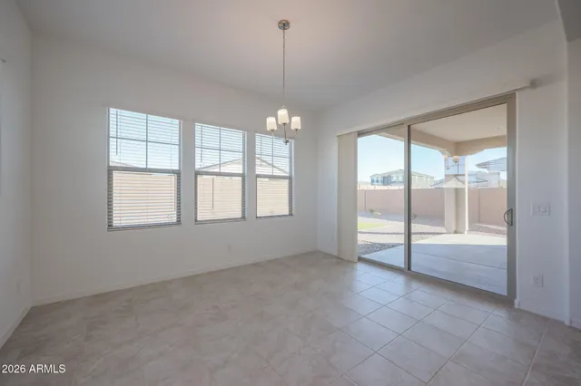 $2,800 | 7576 West Bronco Trail, Peoria, AZ 85383