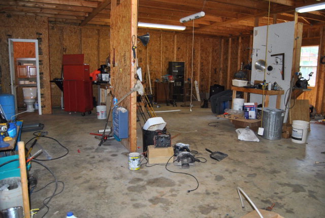 377 Wheeler Road Gray, GA 31032 - Photo 42 of 45 a room with gym equipment