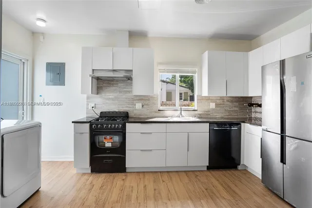 $3,150 | 1637 Jackson Street, Unit 13, Hollywood, FL 33020