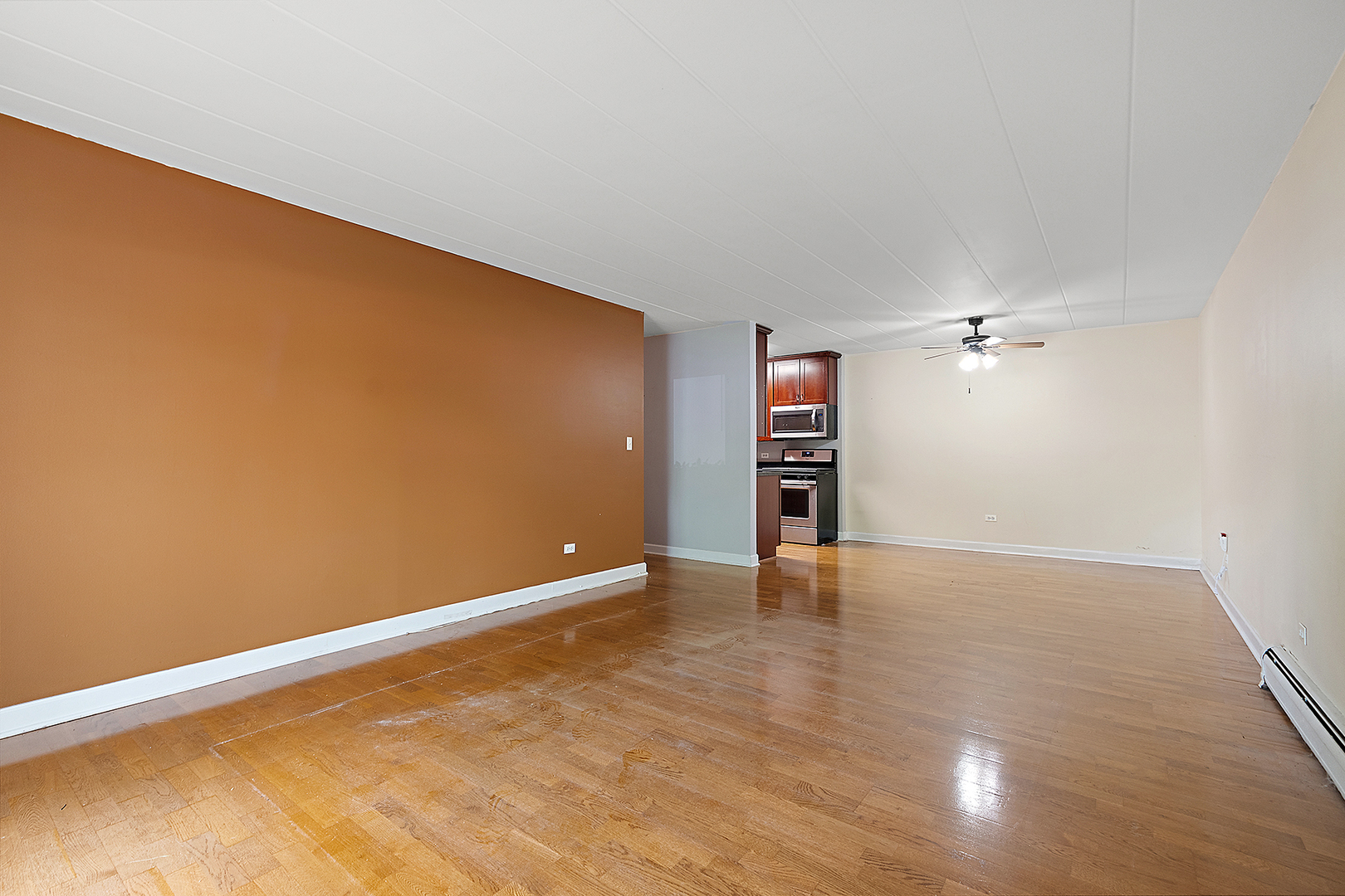 1000 South Lorraine Road, Unit 110 Wheaton, IL 60189 - Photo 16 of 29 a view of an empty room with a window