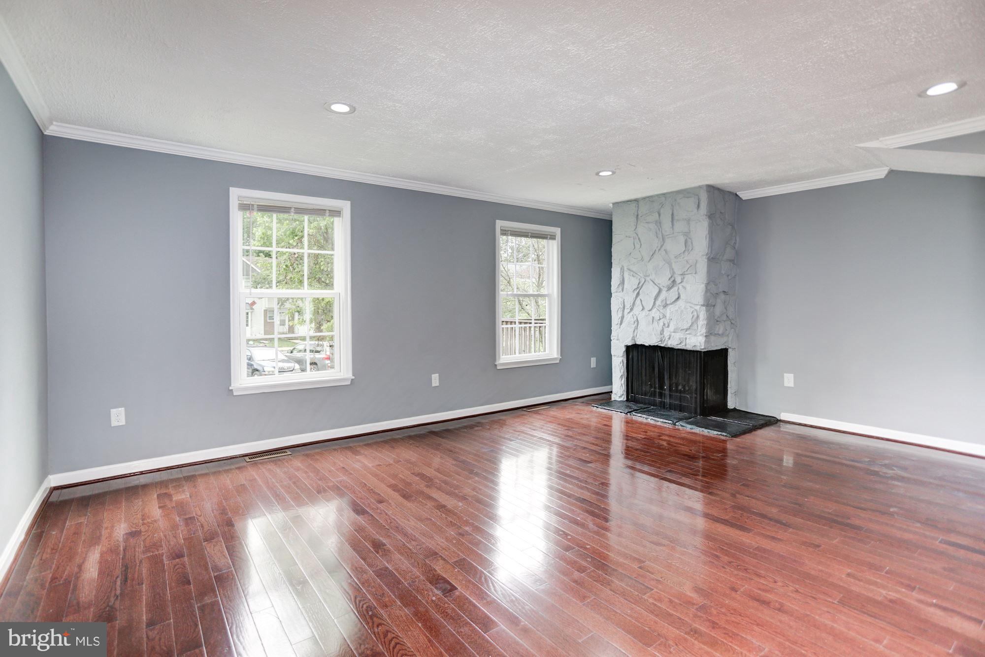 8453 Snowden Oaks Place Laurel, MD 20708 - Photo 12 of 37 LR view from Kitchen