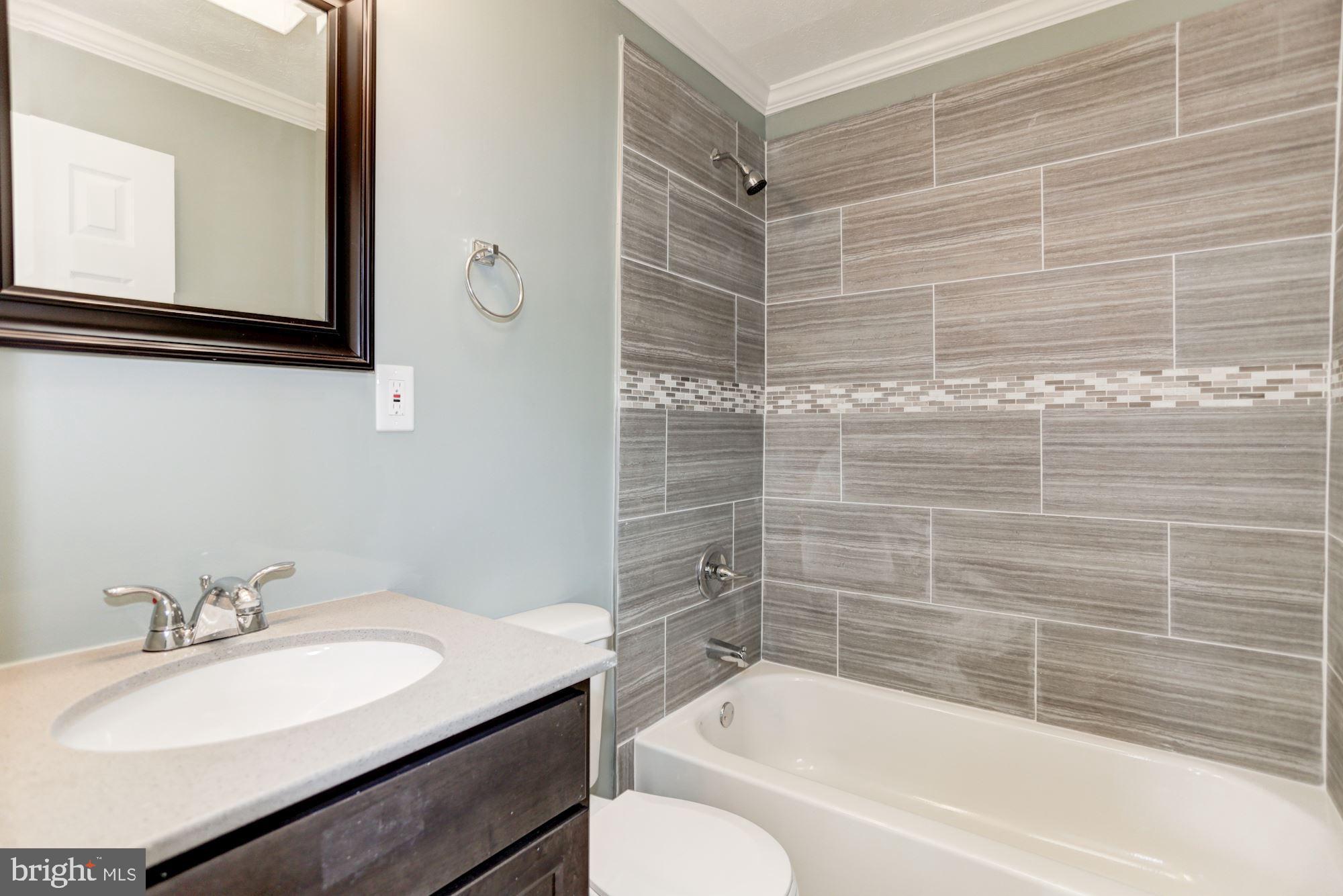 8453 Snowden Oaks Place Laurel, MD 20708 - Photo 17 of 37 Master Bathroom