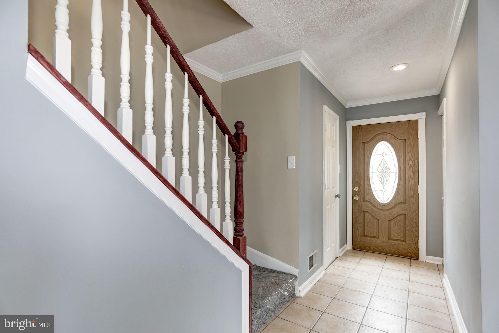 8453 Snowden Oaks Place Laurel, MD 20708 - Photo 3 of 37 Fpyer