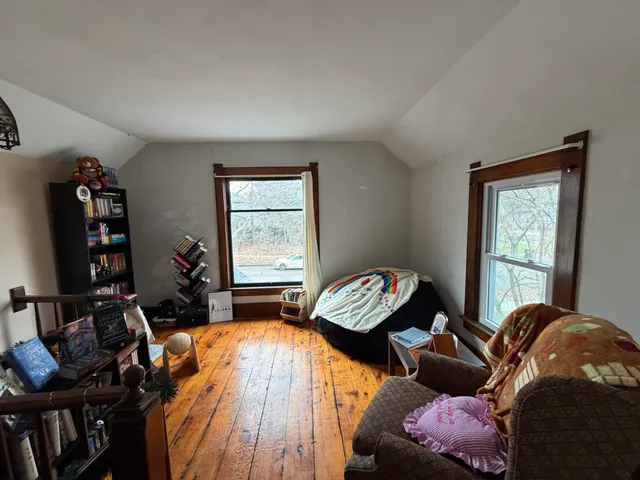 $189,900 | 63 South Howell Street, Hillsdale, MI 49242