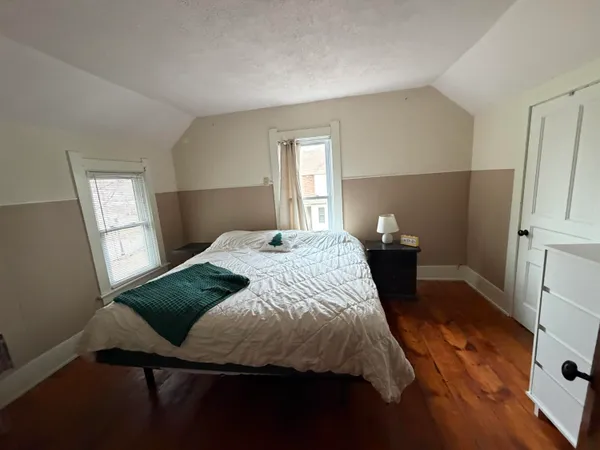 $189,900 | 63 South Howell Street, Hillsdale, MI 49242