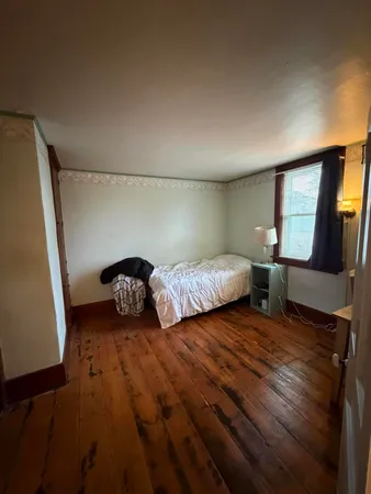 $189,900 | 63 South Howell Street, Hillsdale, MI 49242