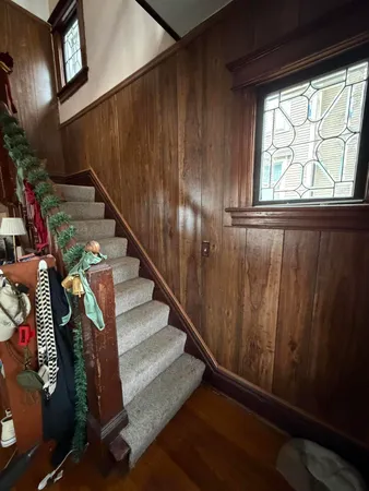 $189,900 | 63 South Howell Street, Hillsdale, MI 49242