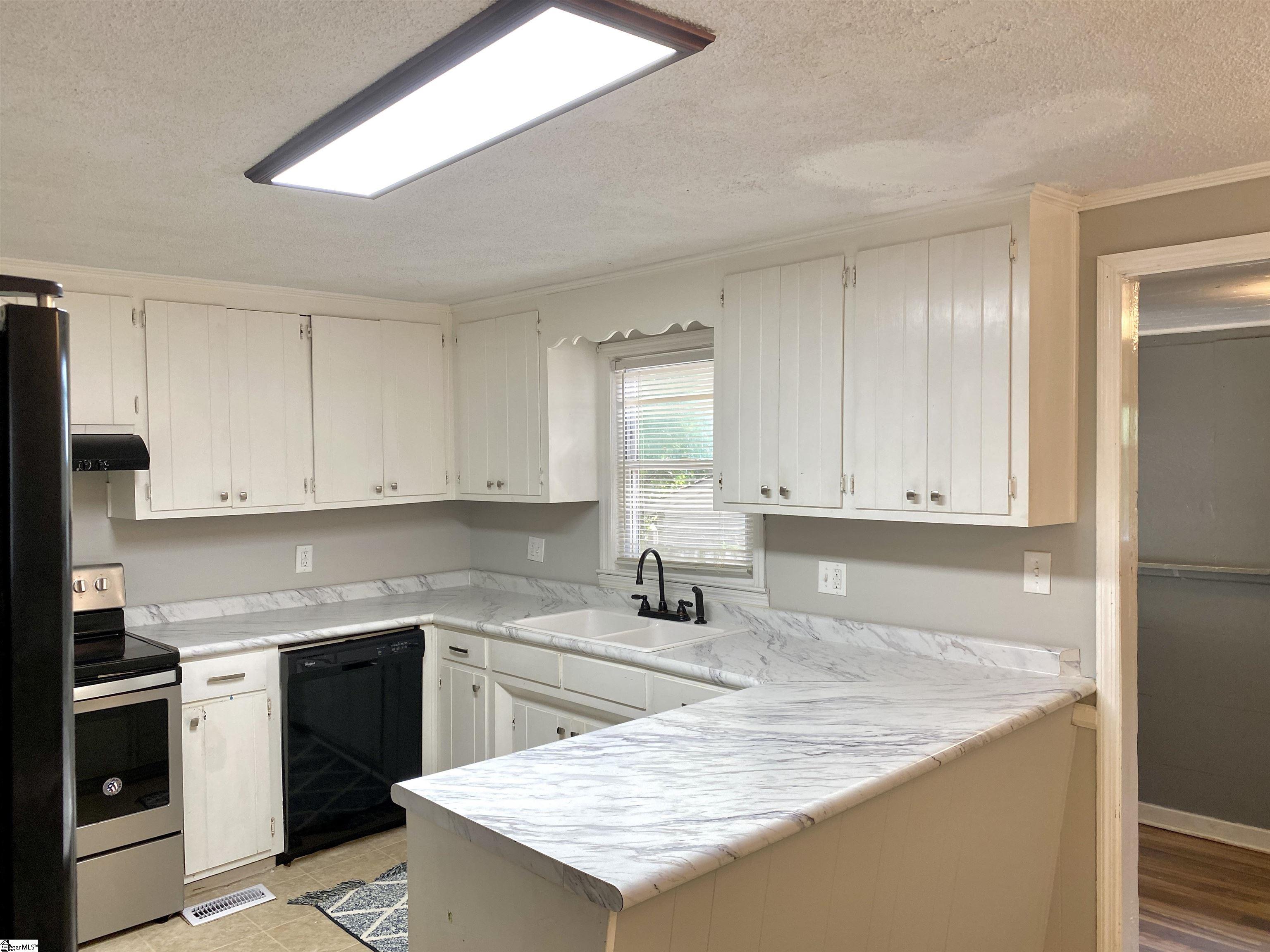 12 Poplar Street Startex, SC 29377 - Photo 4 of 10 Gallery Image 4