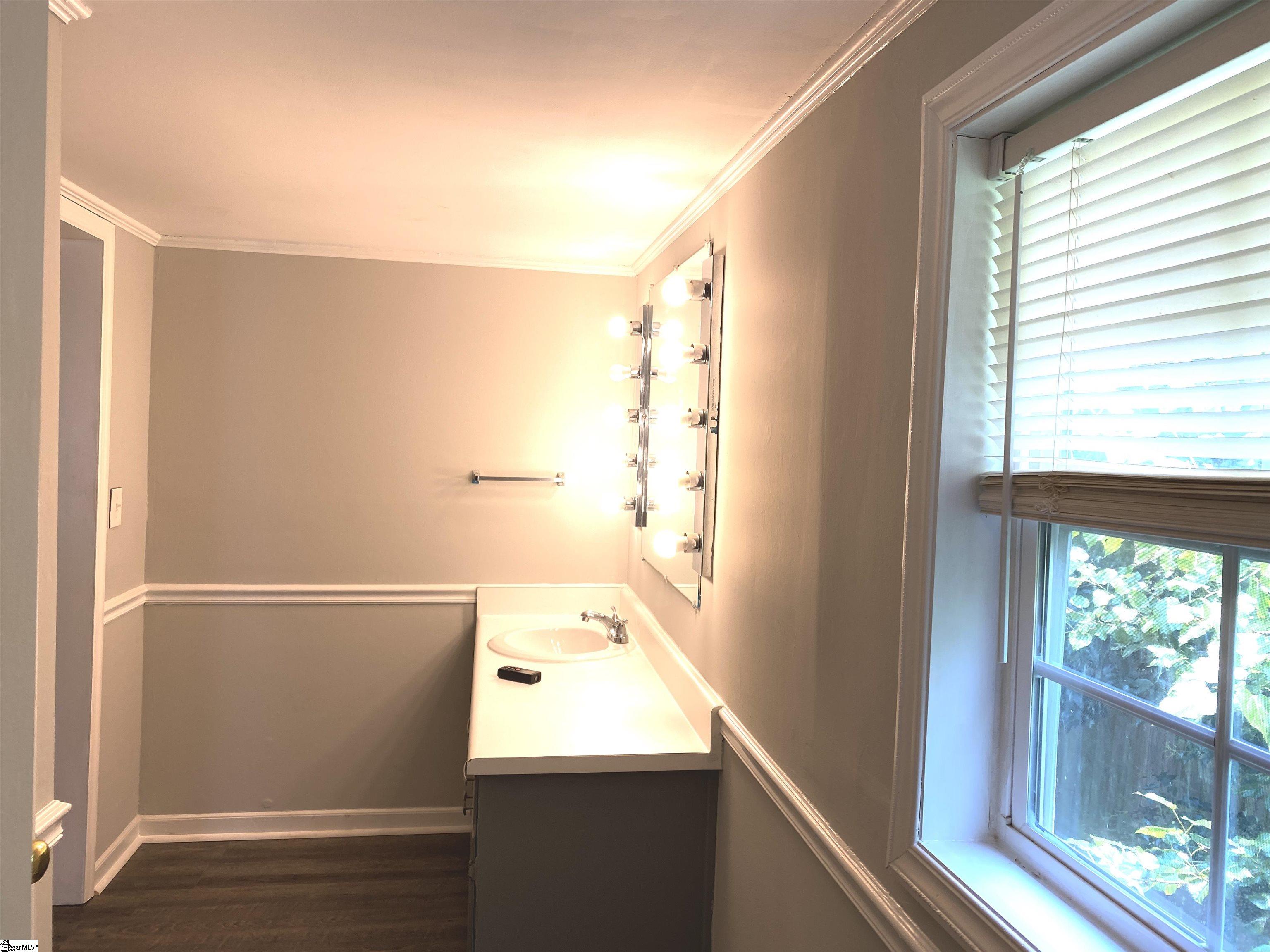 12 Poplar Street Startex, SC 29377 - Photo 9 of 10 Gallery Image 9