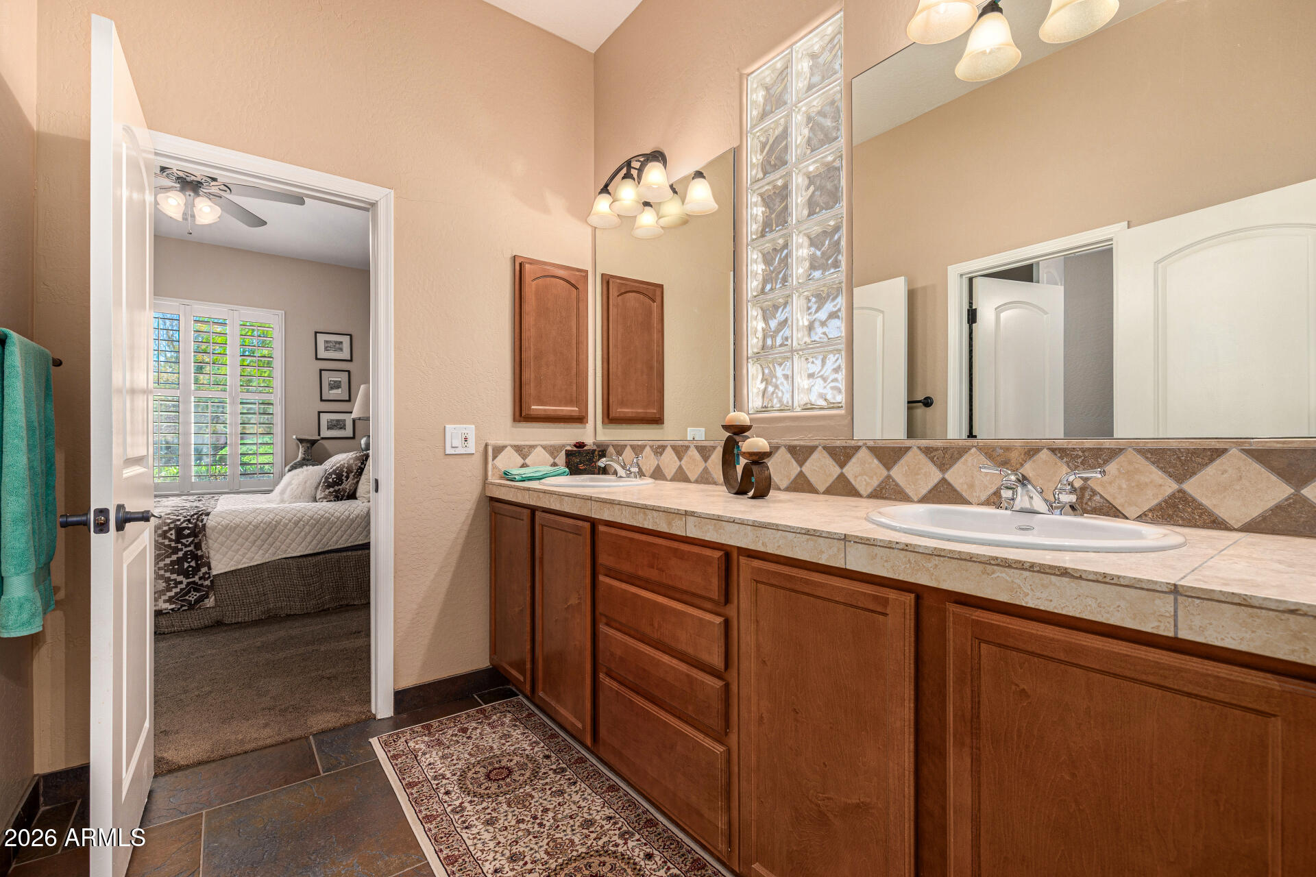 2324 La Verna Way Phoenix, AZ 85086 - Photo 41 of 79 Bath 2