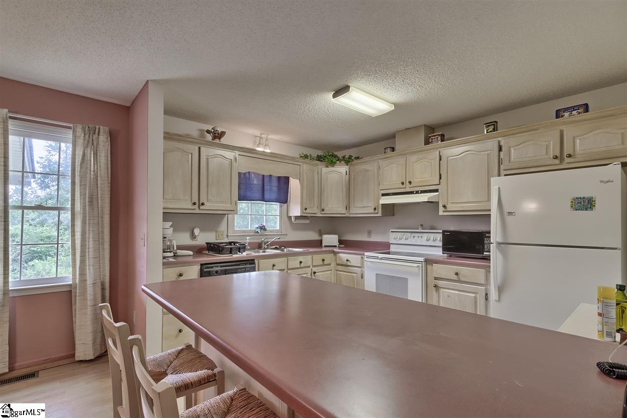 1102 Fox Squirrel Ridge Road Pickens, SC 29671 - Photo 11 of 31