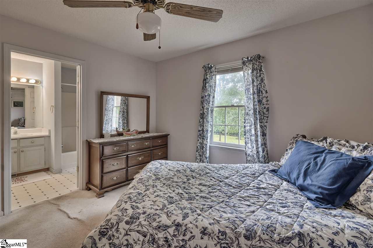 1102 Fox Squirrel Ridge Road Pickens, SC 29671 - Photo 15 of 31