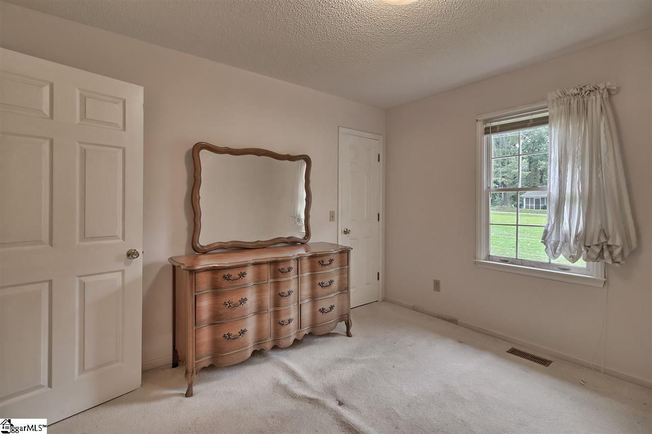 1102 Fox Squirrel Ridge Road Pickens, SC 29671 - Photo 18 of 31