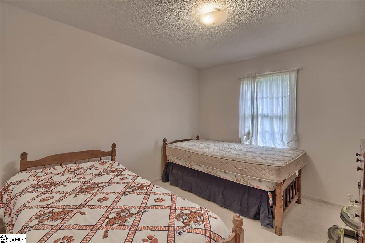 1102 Fox Squirrel Ridge Road Pickens, SC 29671 - Photo 22 of 31