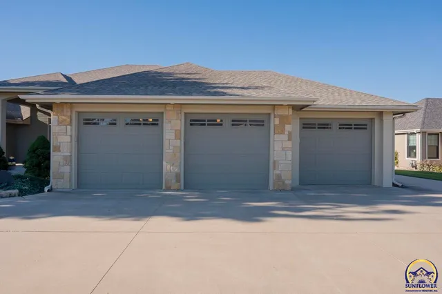 $589,500 | 3333 Northwest 49th Terrace, Topeka, KS 66618