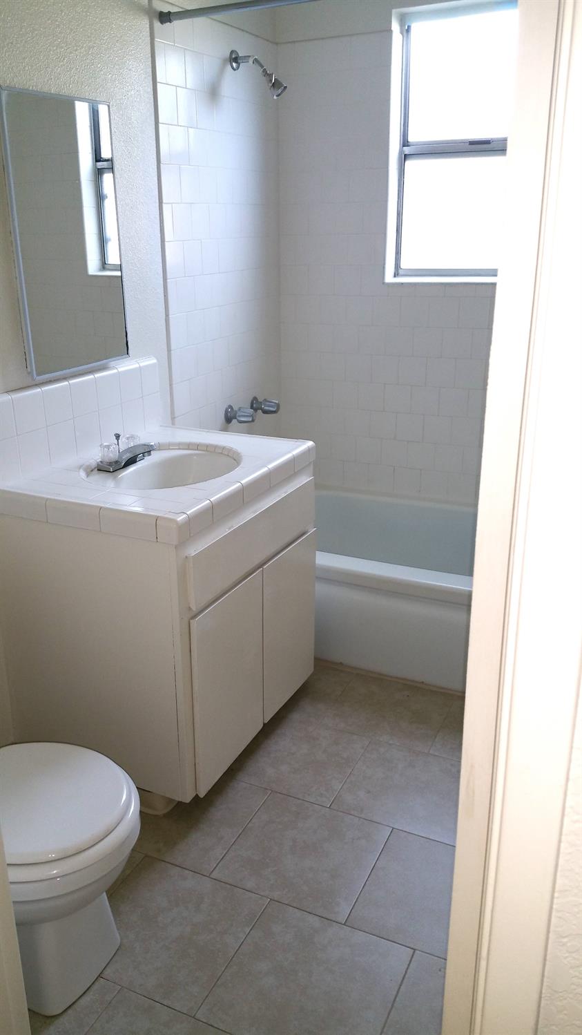 973 North Kady Avenue Reedley, CA 93654 - Photo 12 of 19